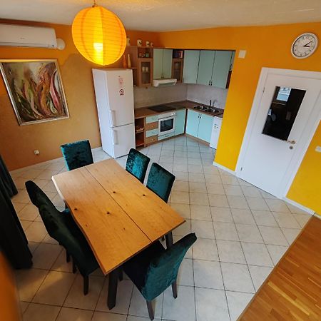 Pia Apartment Dugi Rat Buitenkant foto
