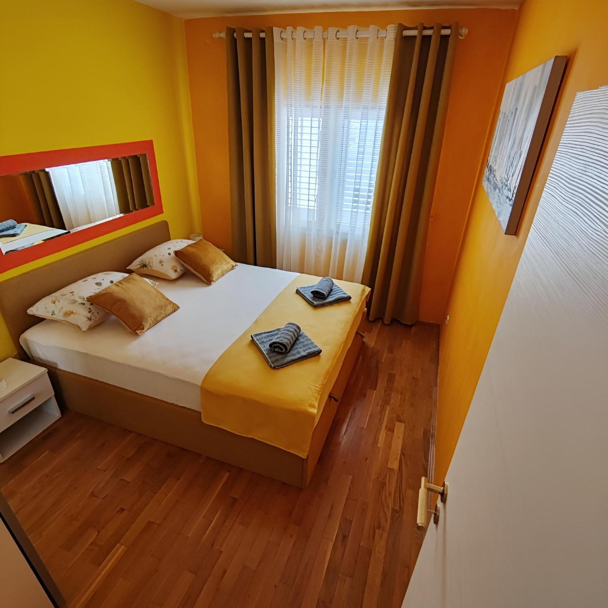 Pia Apartment Dugi Rat Buitenkant foto