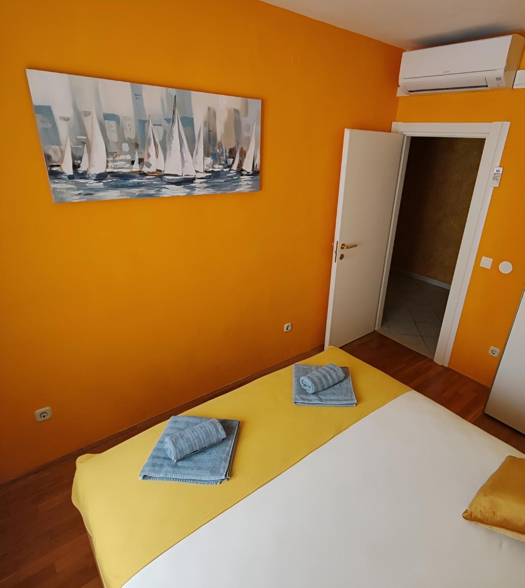 Pia Apartment Dugi Rat Buitenkant foto